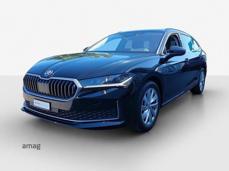 Noir ébène, métallisée Gebraucht 2024 Skoda Superb Selection Kombi | CHF 33’490 (Fairer Preis) - Bild 1/4