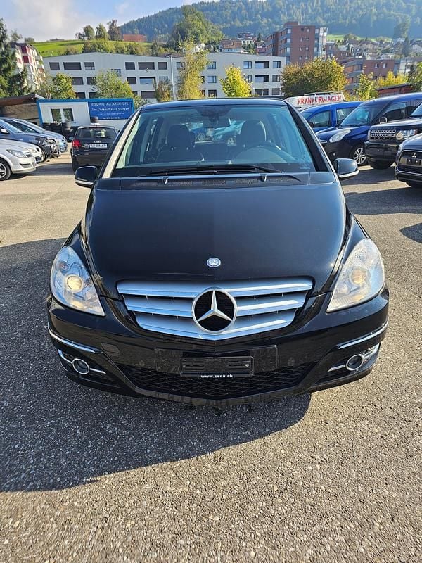Gebraucht 2011 Mercedes B180 Van / Kleinbus | CHF 3’200 - Bild 1/4
