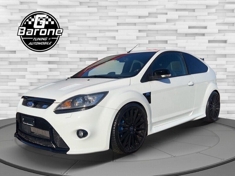 Weiss Gebraucht 2010 Ford Focus RS Limousine | CHF 39’900 - Bild 1/4