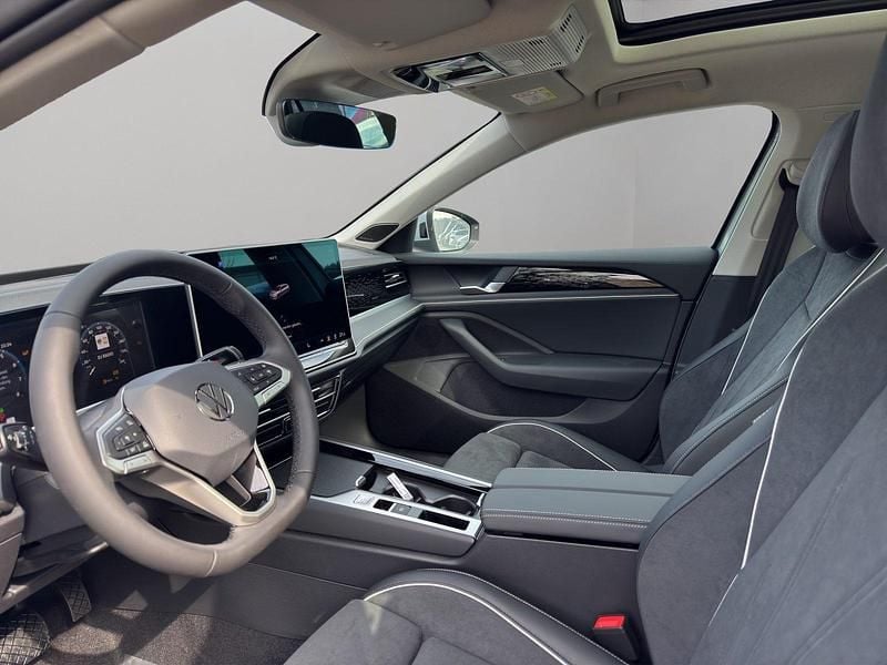 Neu VW Passat Elegance 266 PS (195 kW) 2025 Silber Kombi