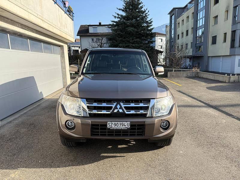 Gebraucht Mitsubishi Pajero 200 PS (147 kW) 2012 SUV