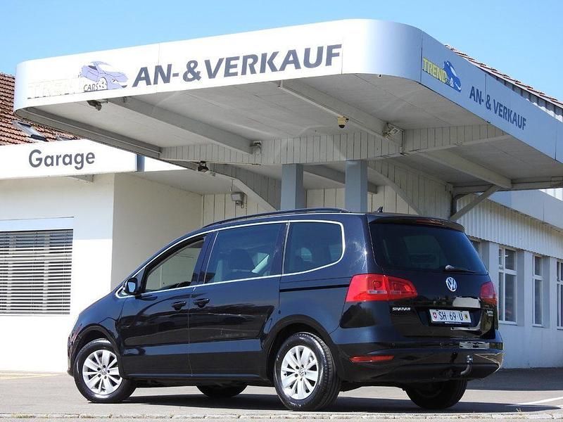 Gebraucht VW Sharan Comfortline 140 PS (102 kW) 2013 Van / Kleinbus