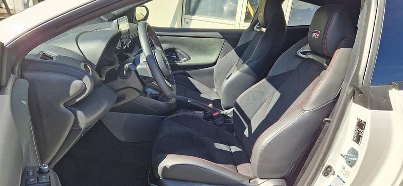 Gebraucht Toyota Yaris Sport 261 PS (191 kW) 2021 Limousine