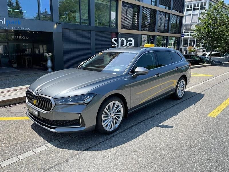 Gebraucht 2024 Skoda Superb LAURIN & KLEMENT Kombi | CHF 49’900 - Bild 1/4