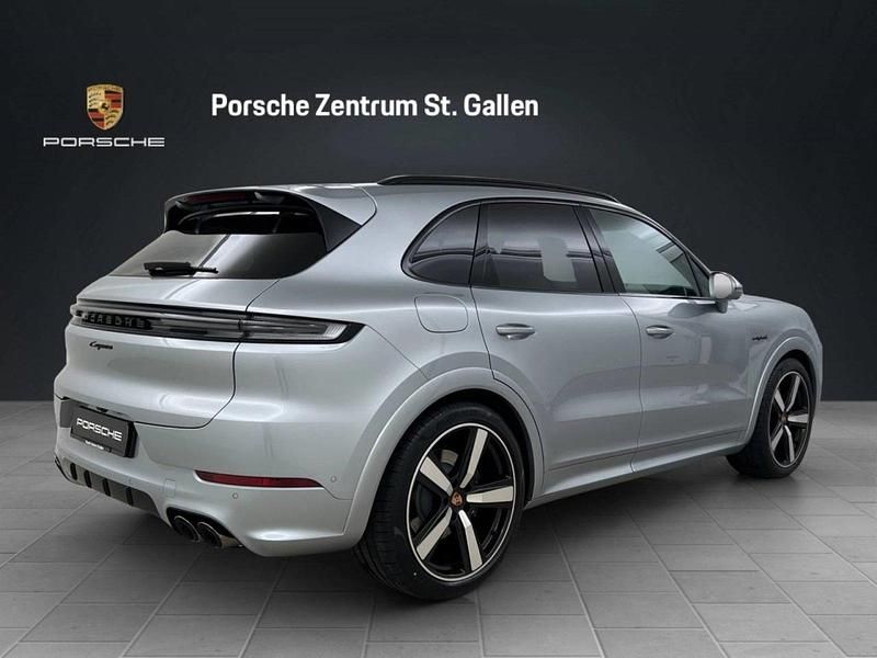 Neu Porsche Cayenne Black Edition 470 PS (345 kW) 2025 Silber SUV