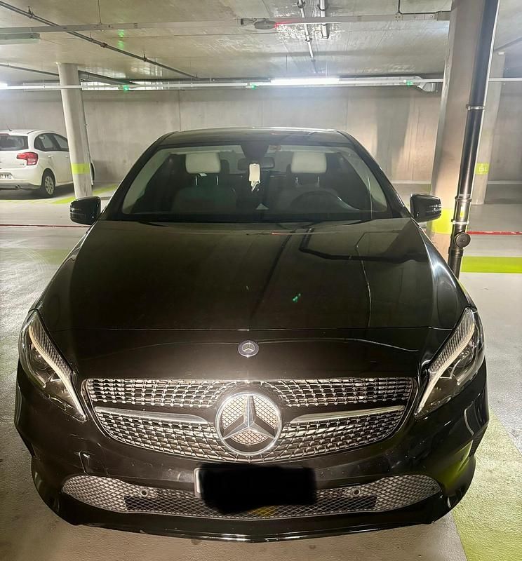 Gebraucht Mercedes A180 AMG line 122 PS (89 kW) 2016