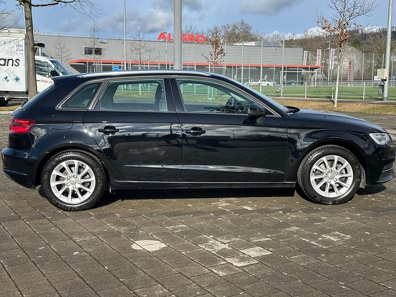 Gebraucht Audi A3 Attraction 122 PS (89 kW) 2015