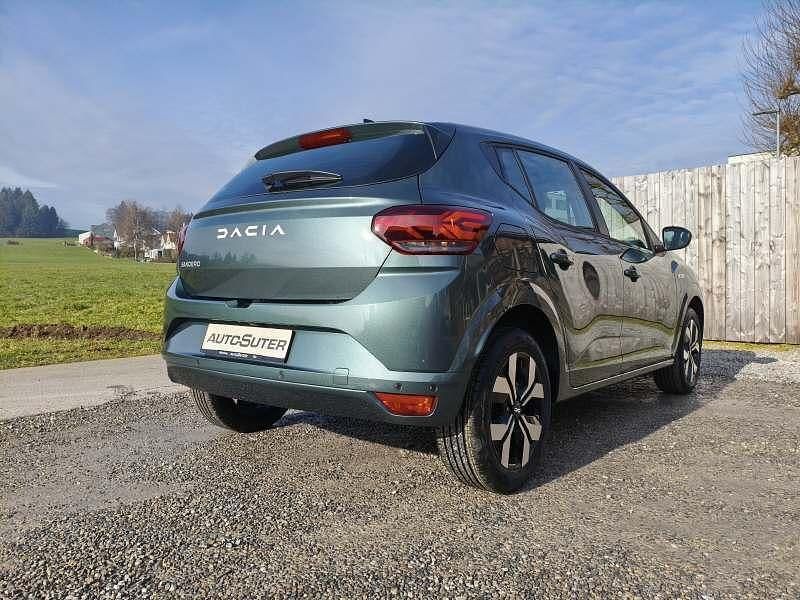Neu Dacia Sandero Journey 91 PS (66 kW) 2026 Grün Limousine