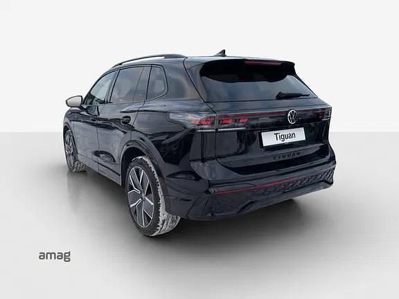 Neu VW Tiguan R-line 204 PS (150 kW) 2025 Grenadill black metallic SUV