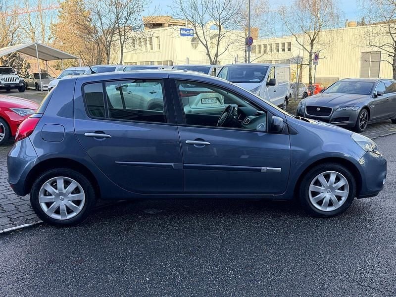 Gebraucht Renault Clio II Dynamique 112 PS (82 kW) 2010 Kleinwagen