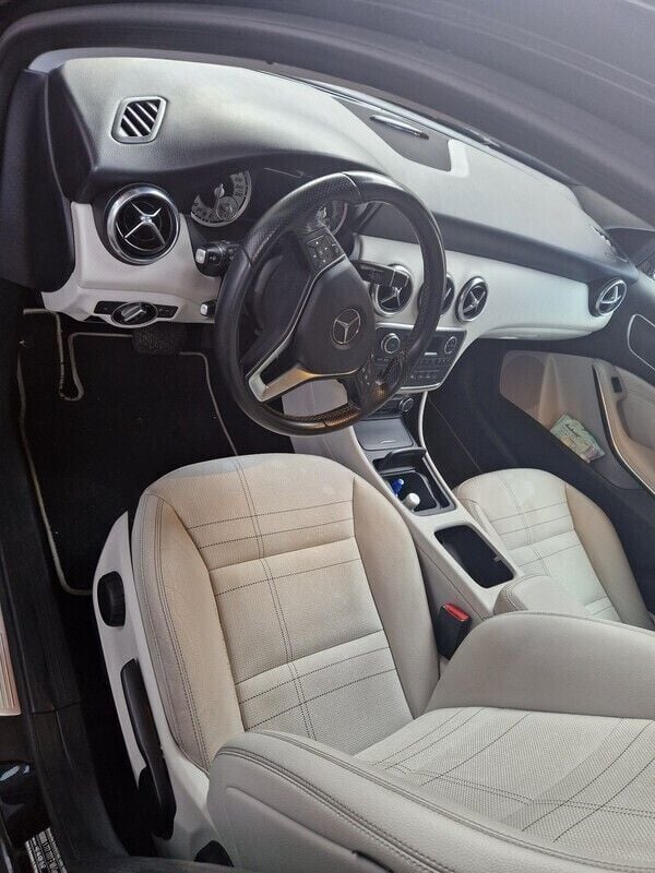 Gebraucht Mercedes A180 Urban 122 PS (89 kW) 2014