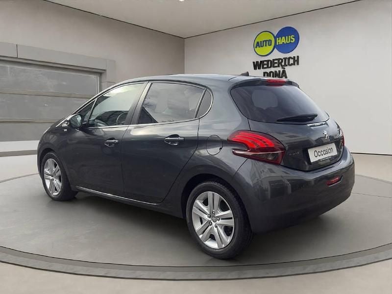 Gebraucht Peugeot 208 Style 110 PS (80 kW) 2017 Kleinwagen