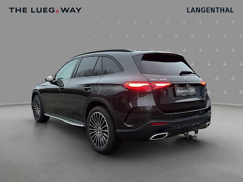 Gebraucht Mercedes GLC200 204 PS (150 kW) 2025 Grau SUV