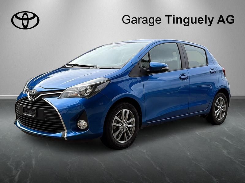 Gebraucht Toyota Yaris Luna 99 PS (72 kW) 2015 Blau Limousine