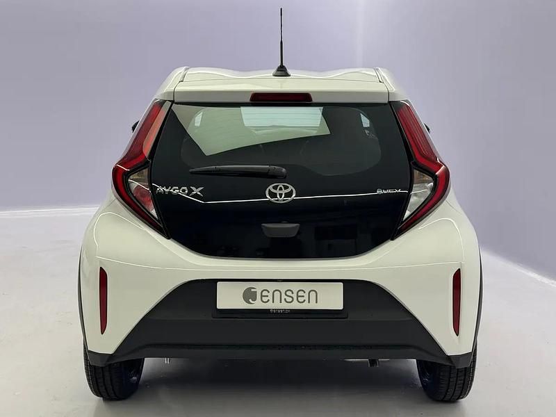 Neu Toyota Aygo X Comfort 116 PS (85 kW) 2025 Weiss SUV