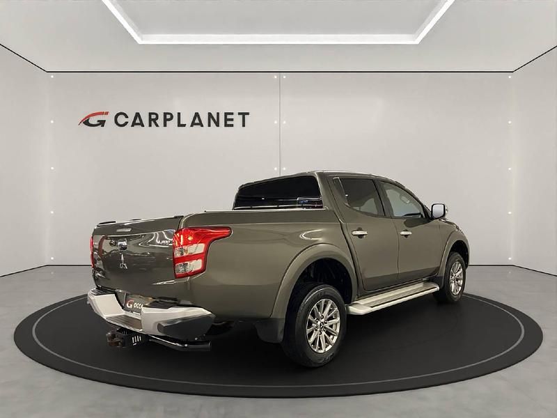 Gebraucht Mitsubishi L200 181 PS (133 kW) 2019 Grün Abholung