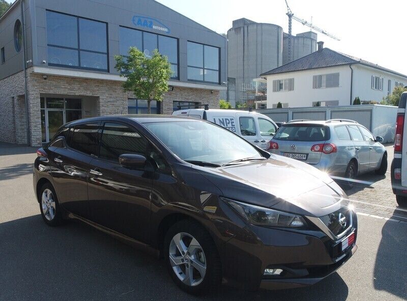 Gebraucht 2019 Nissan Leaf N-Connecta Kleinwagen | CHF 16’999 (Teuer) - Bild 1/4