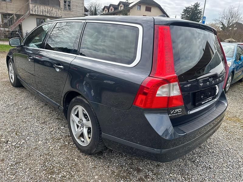 Gebraucht Volvo V70 Summum 109 PS (80 kW) 2009 Kombi