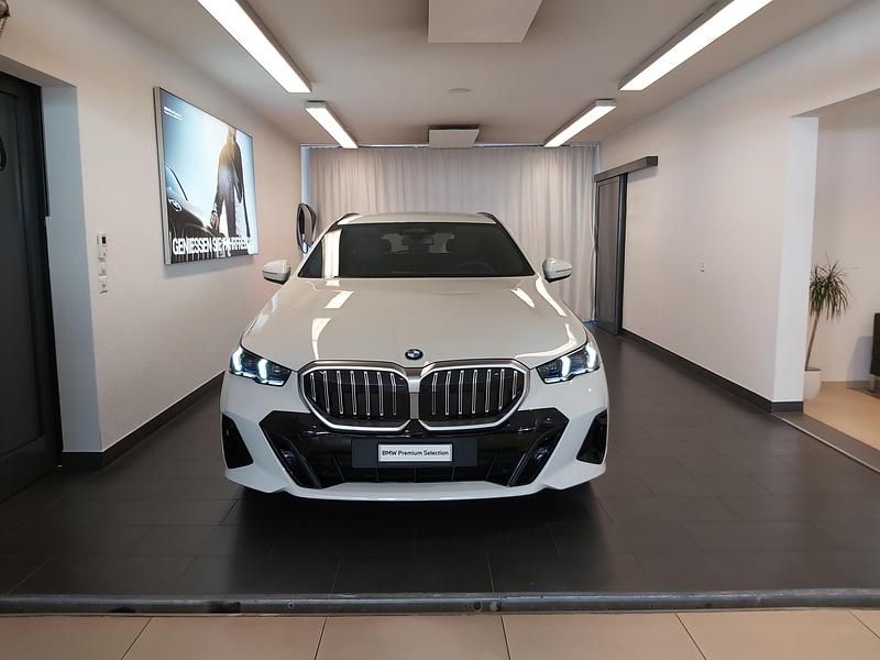 Gebraucht BMW 520 Comfort Edition 208 PS (152 kW) 2024 Weiss Kombi