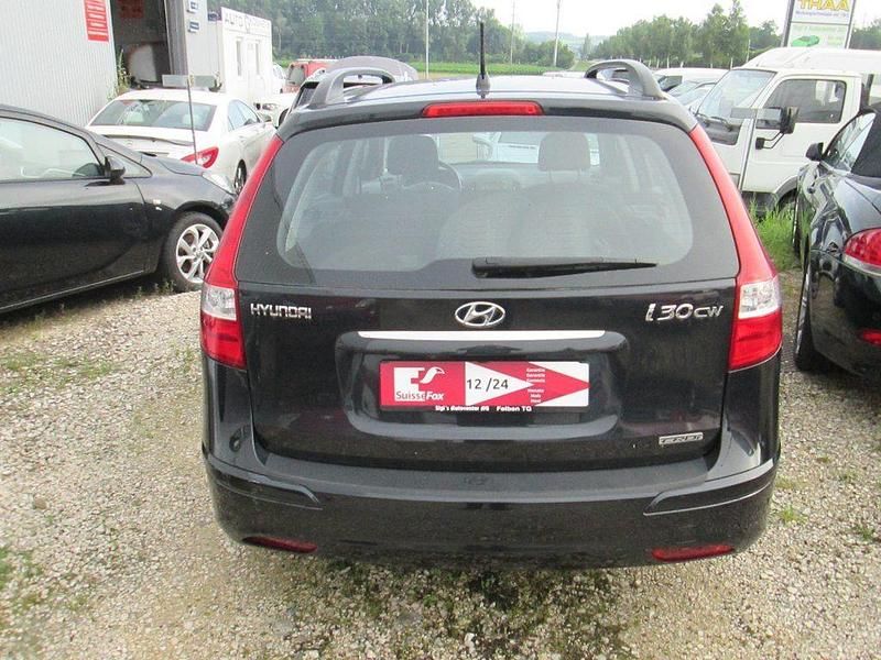 Gebraucht Hyundai i30 Style 115 PS (84 kW) 2011 Kombi