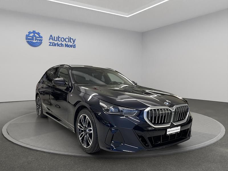 Gebraucht BMW 520 Comfort Edition 208 PS (152 kW) 2024 Schwarz Kombi