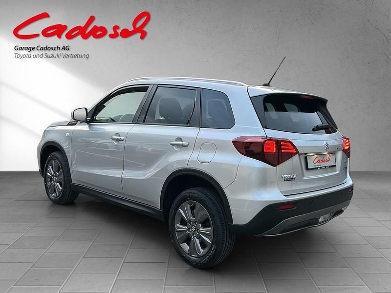 Neu Suzuki Vitara 110 PS (80 kW) 2025 Silber SUV
