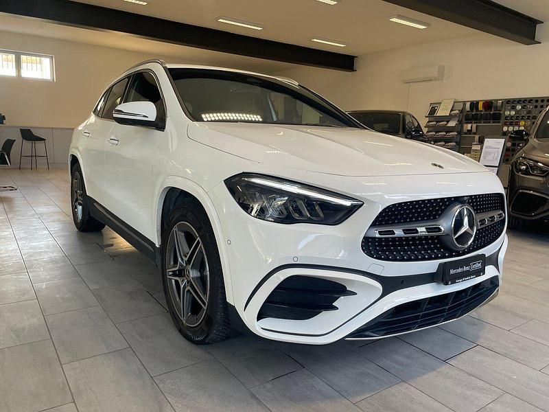 Gebraucht Mercedes GLA220 AMG line 190 PS (139 kW) 2024 SUV