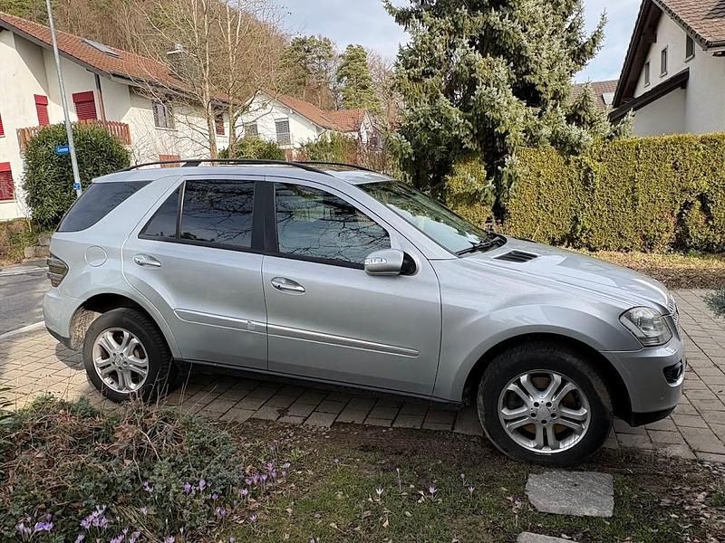 Gebraucht Mercedes ML500 306 PS (225 kW) 2006 SUV