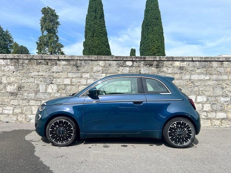 Gebraucht 2022 Fiat 500e La Prima Kleinwagen | CHF 21’900 (Teuer) - Bild 1/4