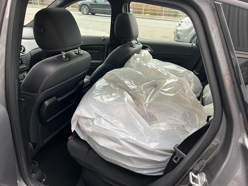 Gebraucht Mercedes B200 156 PS (114 kW) 2012 Anthrazit Van / Kleinbus