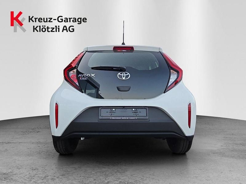 Neu Toyota Aygo X Comfort 72 PS (52 kW) 2025 Weiss SUV