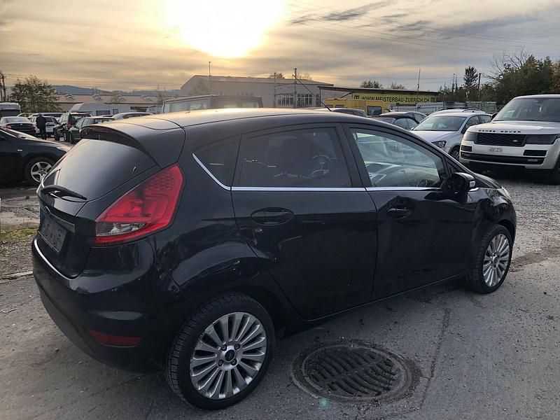 Gebraucht Ford Fiesta Titanium 68 PS (50 kW) 2009