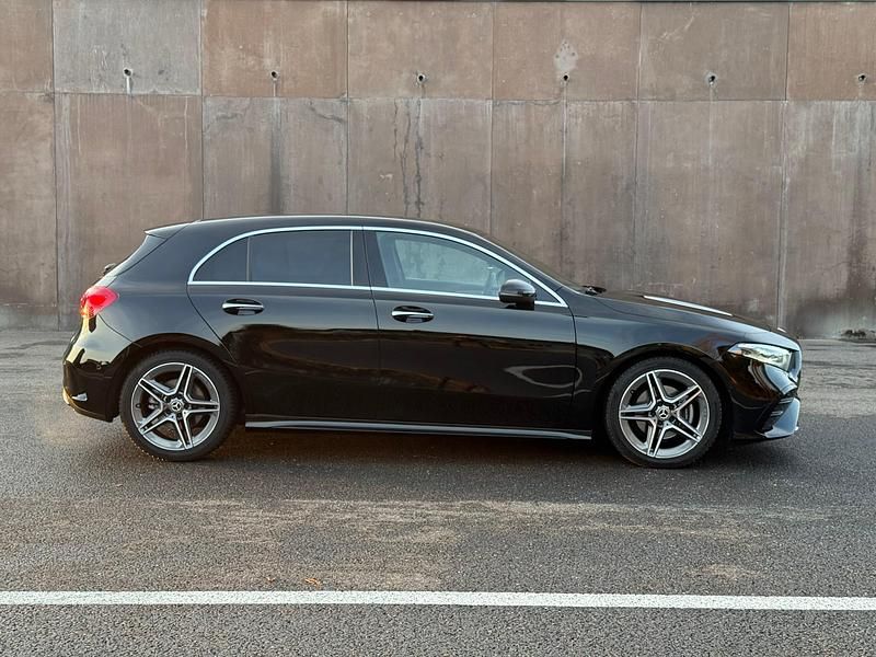 Gebraucht Mercedes A200 AMG line 163 PS (119 kW) 2023