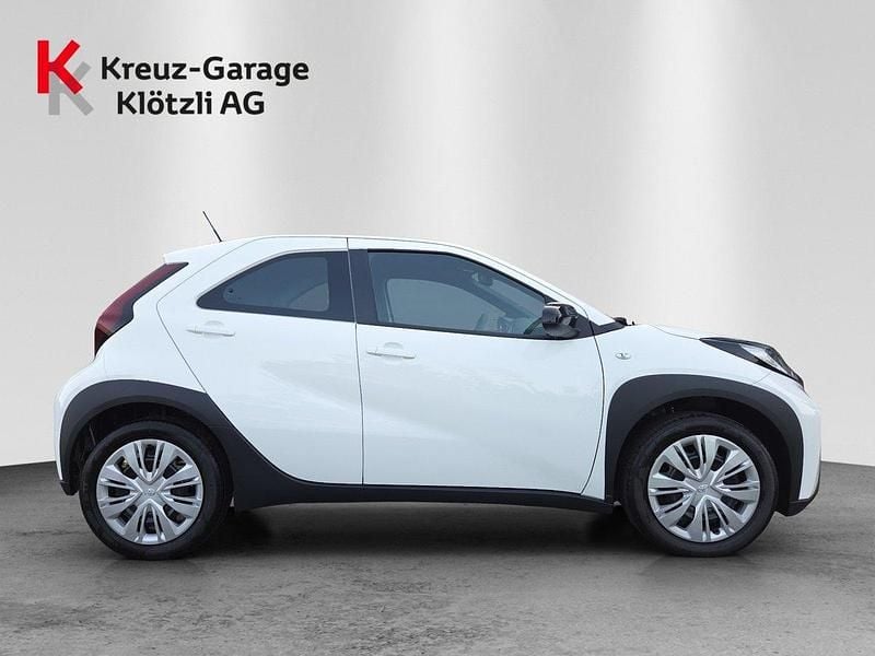 Neu Toyota Aygo X Comfort 72 PS (52 kW) 2025 Weiss SUV