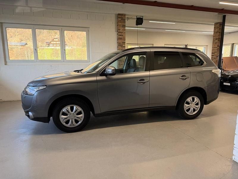 Gebraucht Mitsubishi Outlander 150 PS (110 kW) 2015 SUV