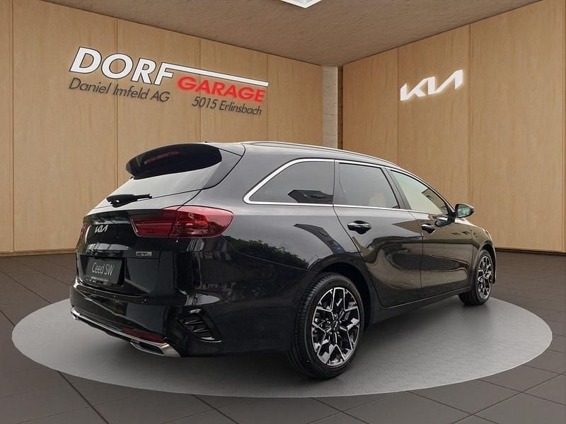Neu Kia Ceed Sportswagon GT-Line 140 PS (102 kW) 2025 Schwarz Kombi