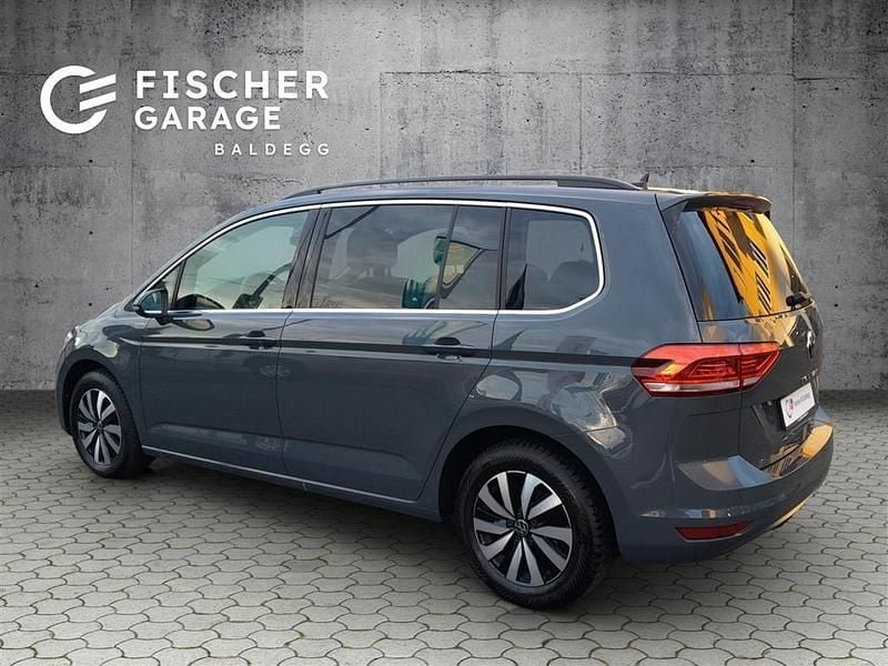 Gebraucht VW Touran Comfortline 150 PS (110 kW) 2023 Van / Kleinbus