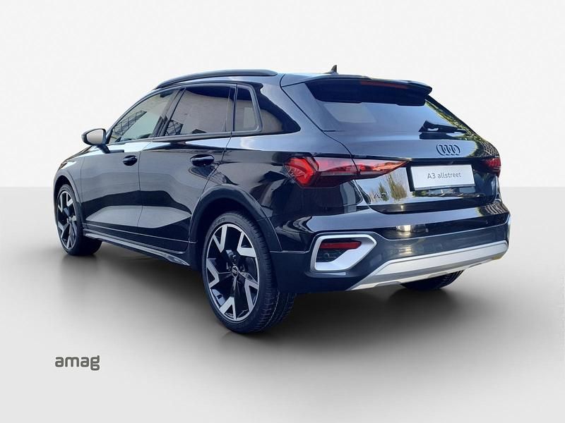 Neu Audi A3 Attraction 150 PS (110 kW) 2025 Mythosschwarz metallic Limousine