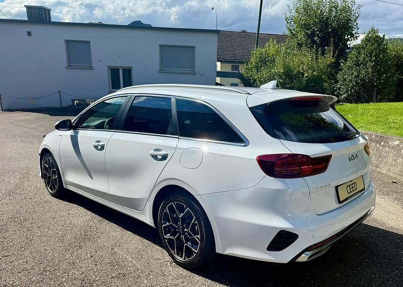 Neu Kia Ceed Sportswagon GT-Line 140 PS (102 kW) 2025 Kombi