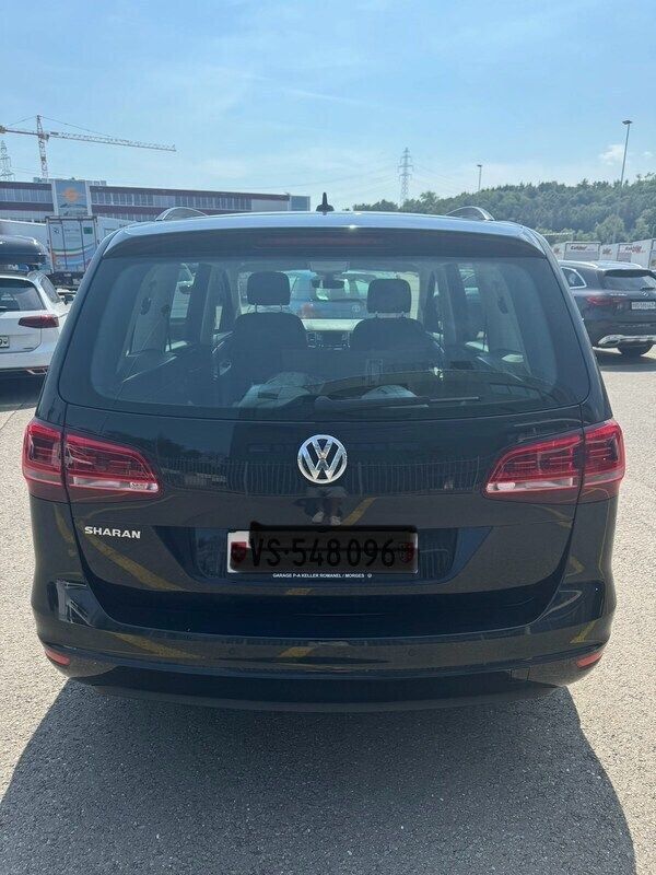 Gebraucht VW Sharan Comfortline 150 PS (110 kW) 2020 Van / Kleinbus