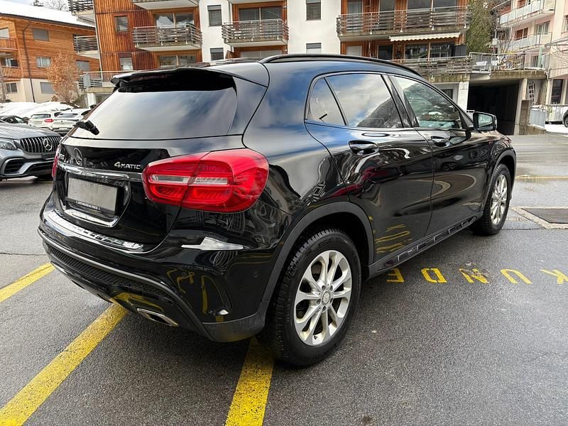 Gebraucht Mercedes GLA250 AMG line 211 PS (155 kW) 2015 SUV