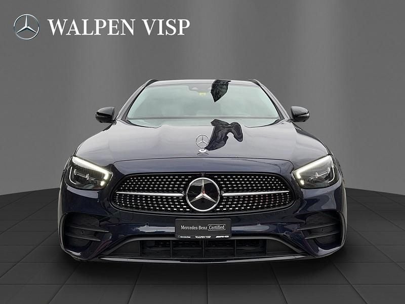 Gebraucht Mercedes E300 AMG line 306 PS (225 kW) 2022 Blau Kombi