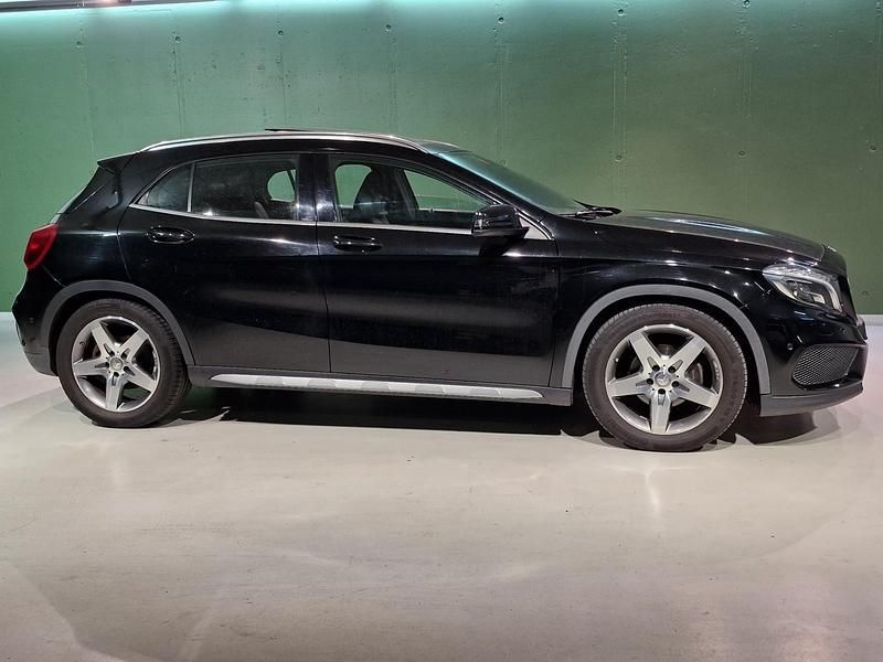 Gebraucht Mercedes GLA200 AMG line 136 PS (100 kW) 2015 SUV