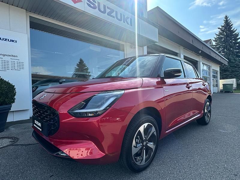 Neu Suzuki Swift 82 PS (60 kW) 2025 Rot Limousine