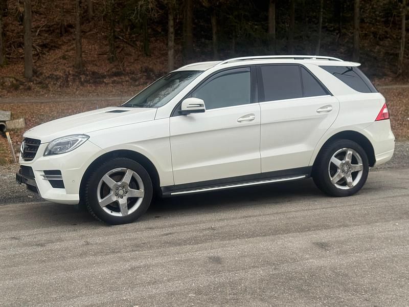 Gebraucht Mercedes ML350 Executive 258 PS (189 kW) 2014 SUV