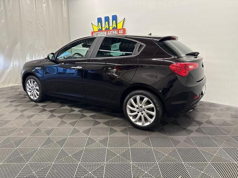 Gebraucht Alfa Romeo Giulietta 150 PS (110 kW) 2017 Kleinwagen