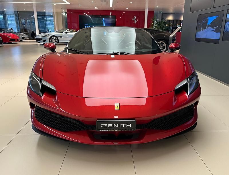 Gebraucht Ferrari 296 830 PS (610 kW) 2024 Rot Cabrio