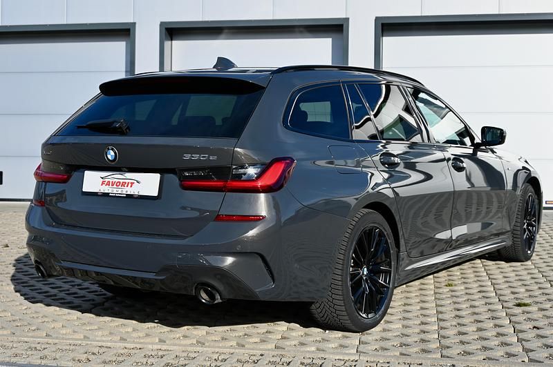 Gebraucht BMW 330e M Sport 292 PS (214 kW) 2021 Kombi