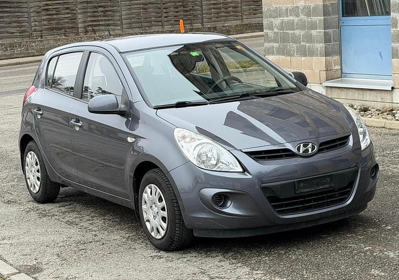 Gebraucht Hyundai i20 Comfort 78 PS (57 kW) 2011 Kleinwagen