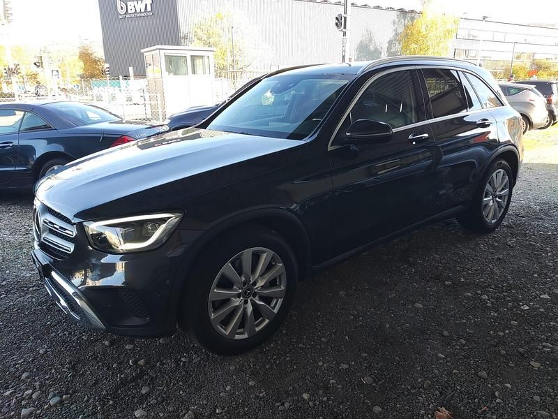 Gebraucht Mercedes GLC220 194 PS (142 kW) 2019